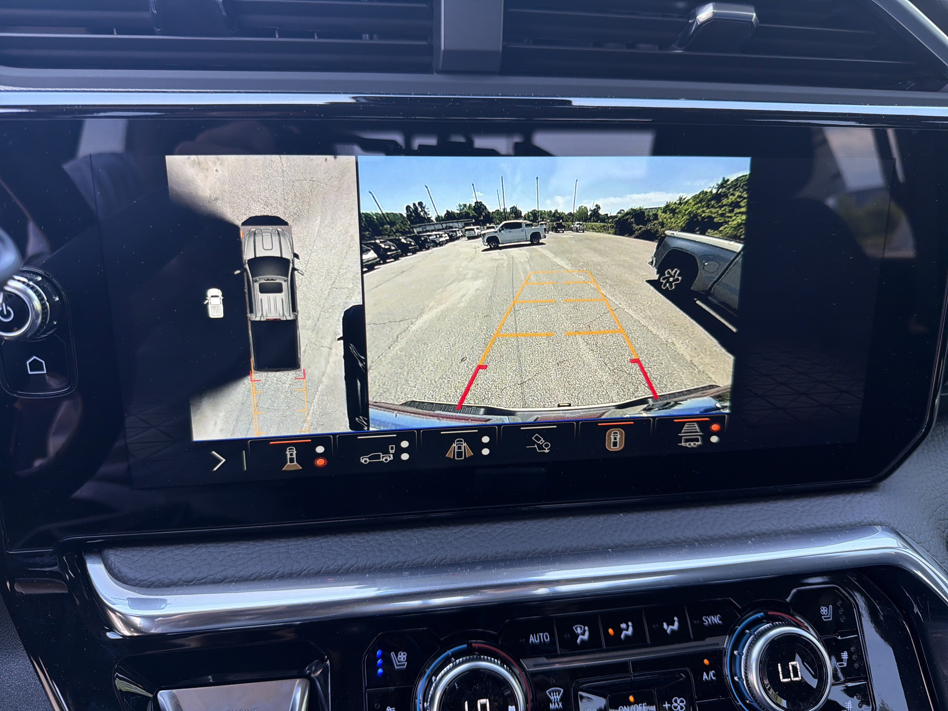 2026 GMC Sierra 2500HD Denali - Photo 18