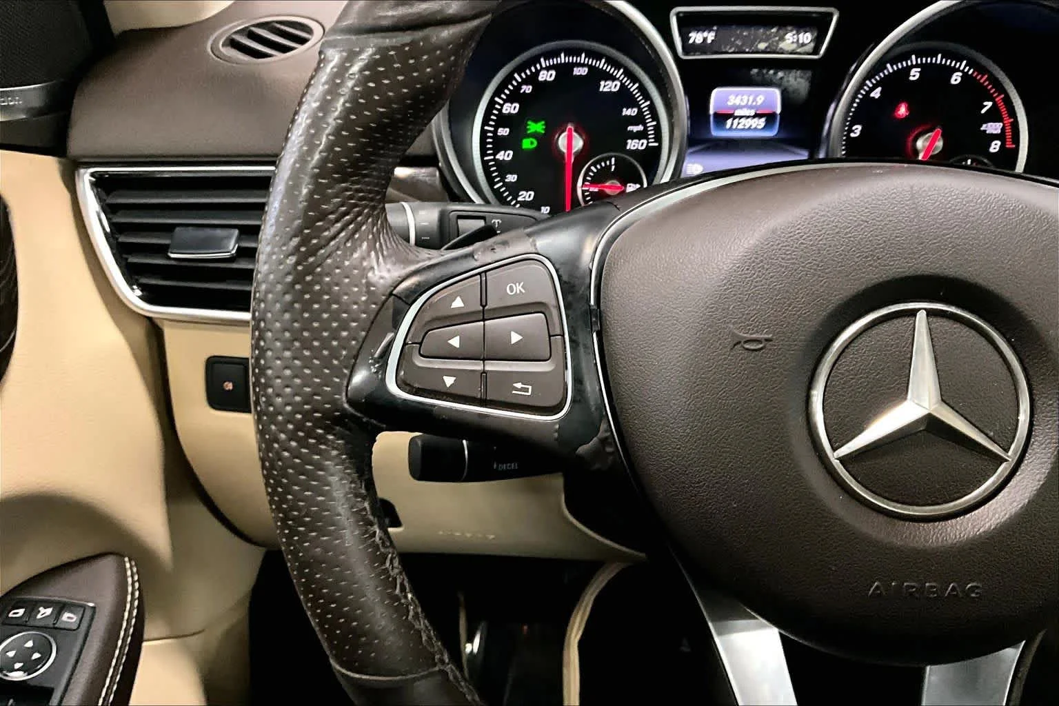 Used 2017 Polar White Mercedes-Benz GLE 350 image 24