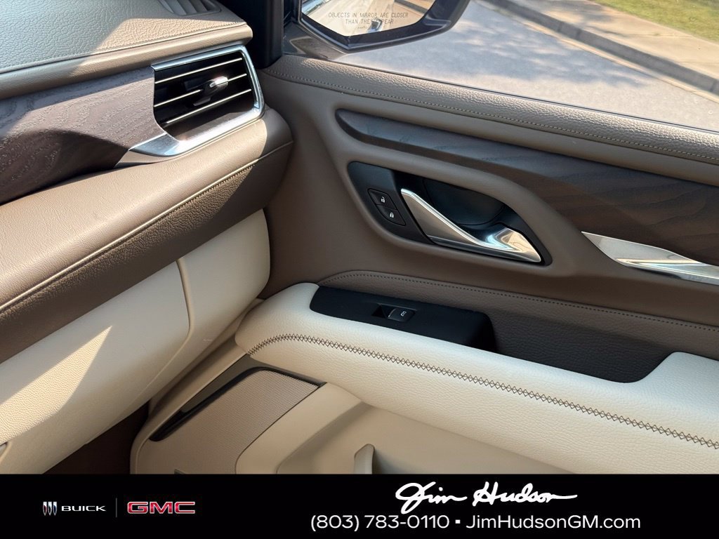 Used 2023 WHITE FROST TRICOAT GMC Denali image 39