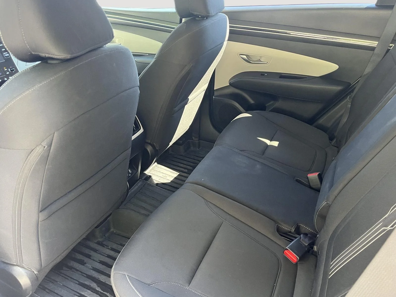 Used 2024 Shimmering Silver Hyundai SEL image 14