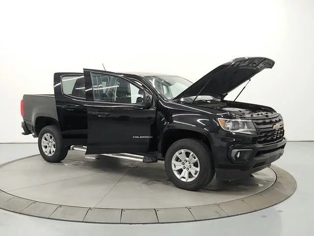 Used 2022 Black Chevrolet LT image 9