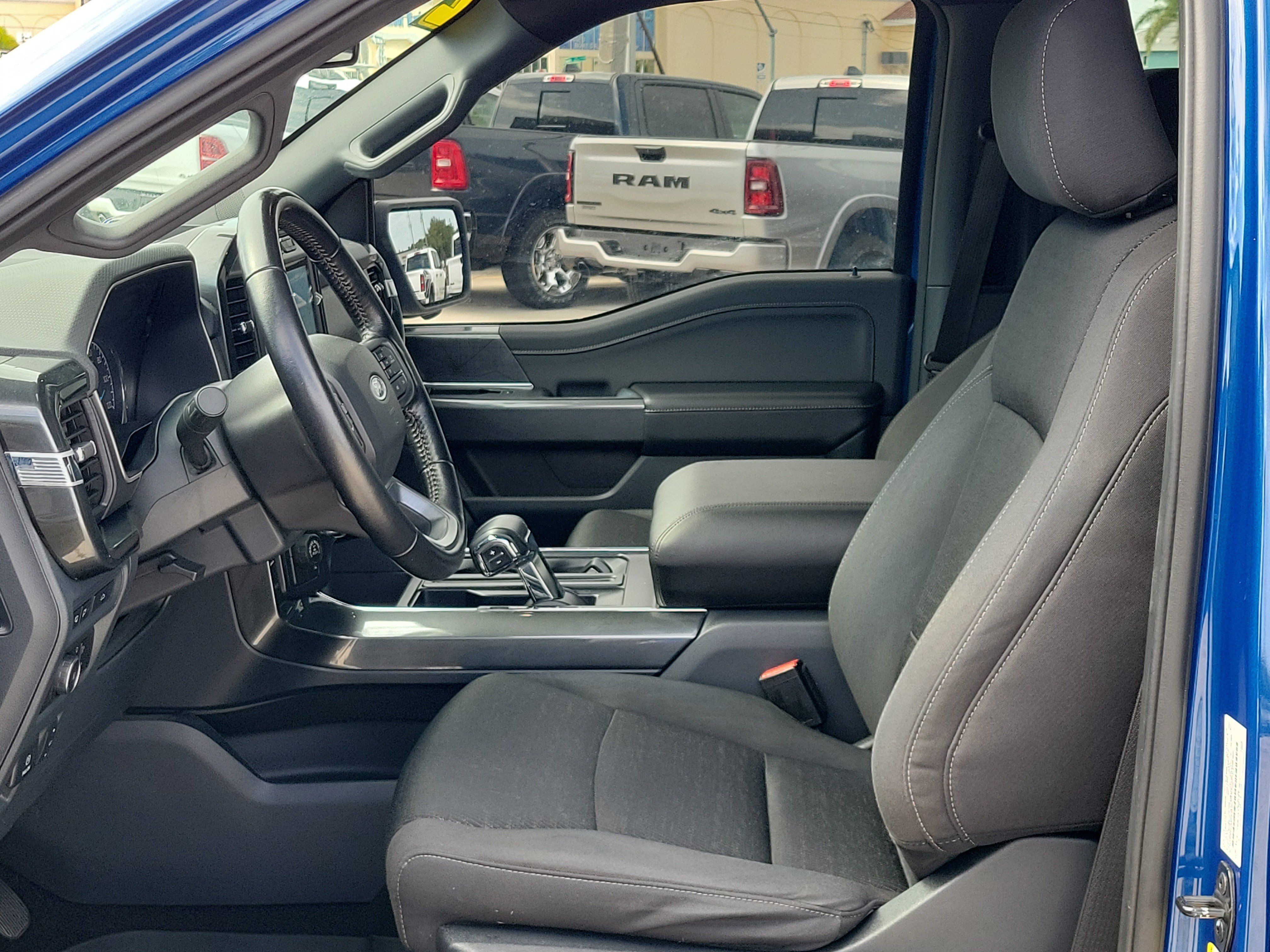 Used 2022 Blue Metallic Ford XLT image 21