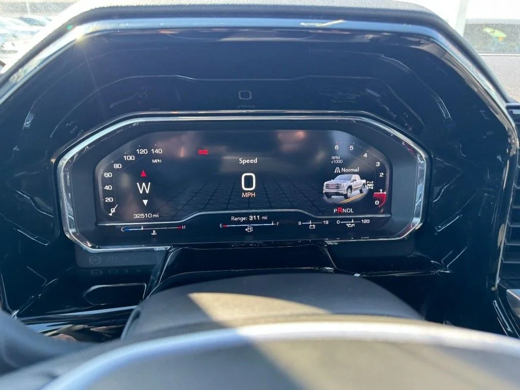 Used 2025 Silver GMC SLT image 24
