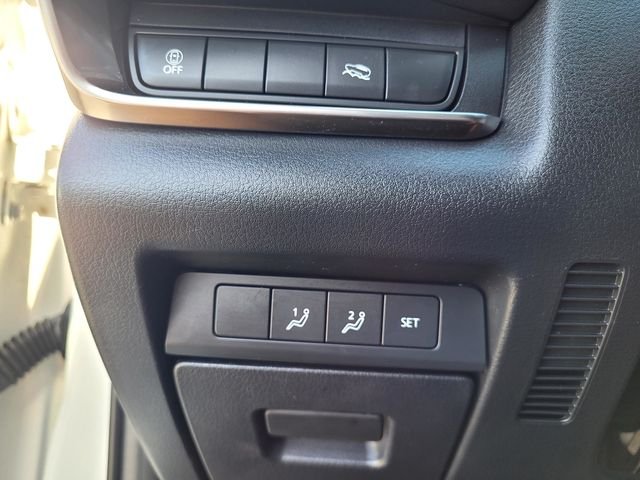 Used 2022 White Mazda 2.5 S Preferred Package image 15