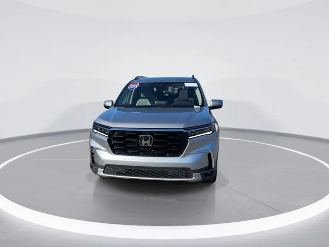Used 2025 Silver Honda Touring image 2