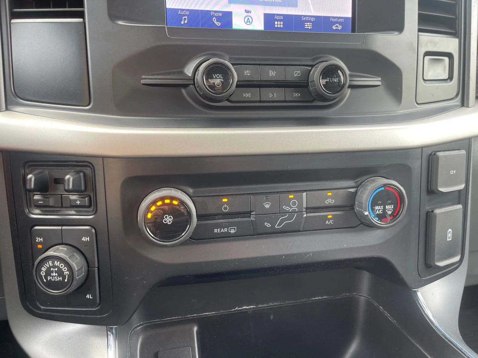 Used 2021 White Ford XLT image 22