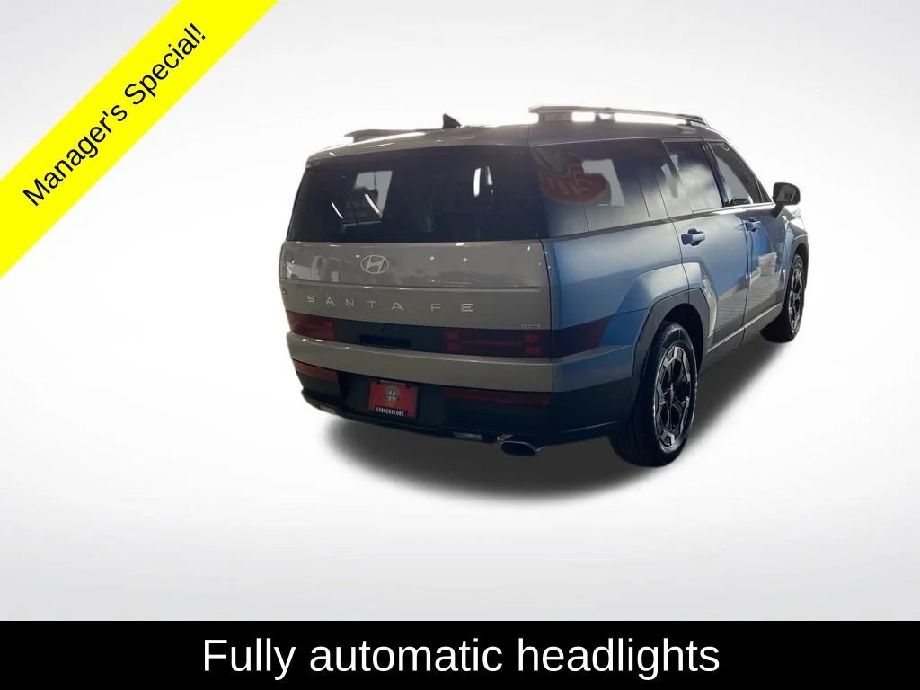 Used 2025 Silver Hyundai SEL image 17