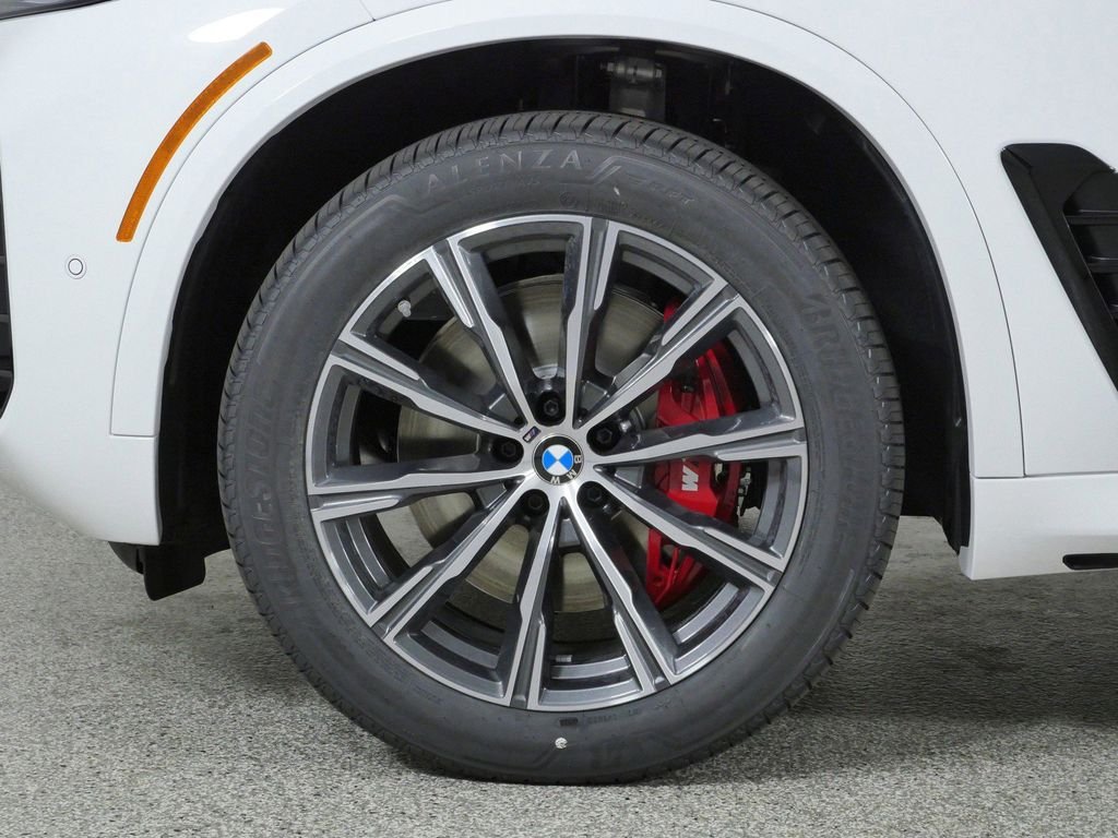 New 2026 Alpine White BMW xDrive40i image 16