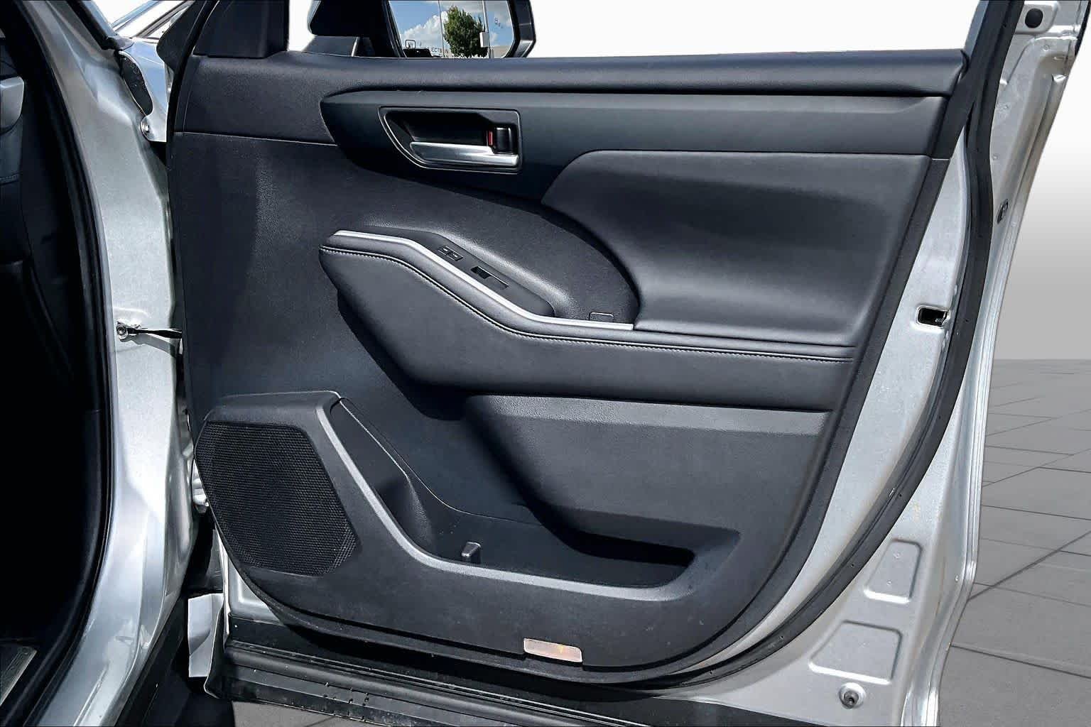 Used 2023 Celestial Silver Metallic Toyota Hybrid XLE image 23