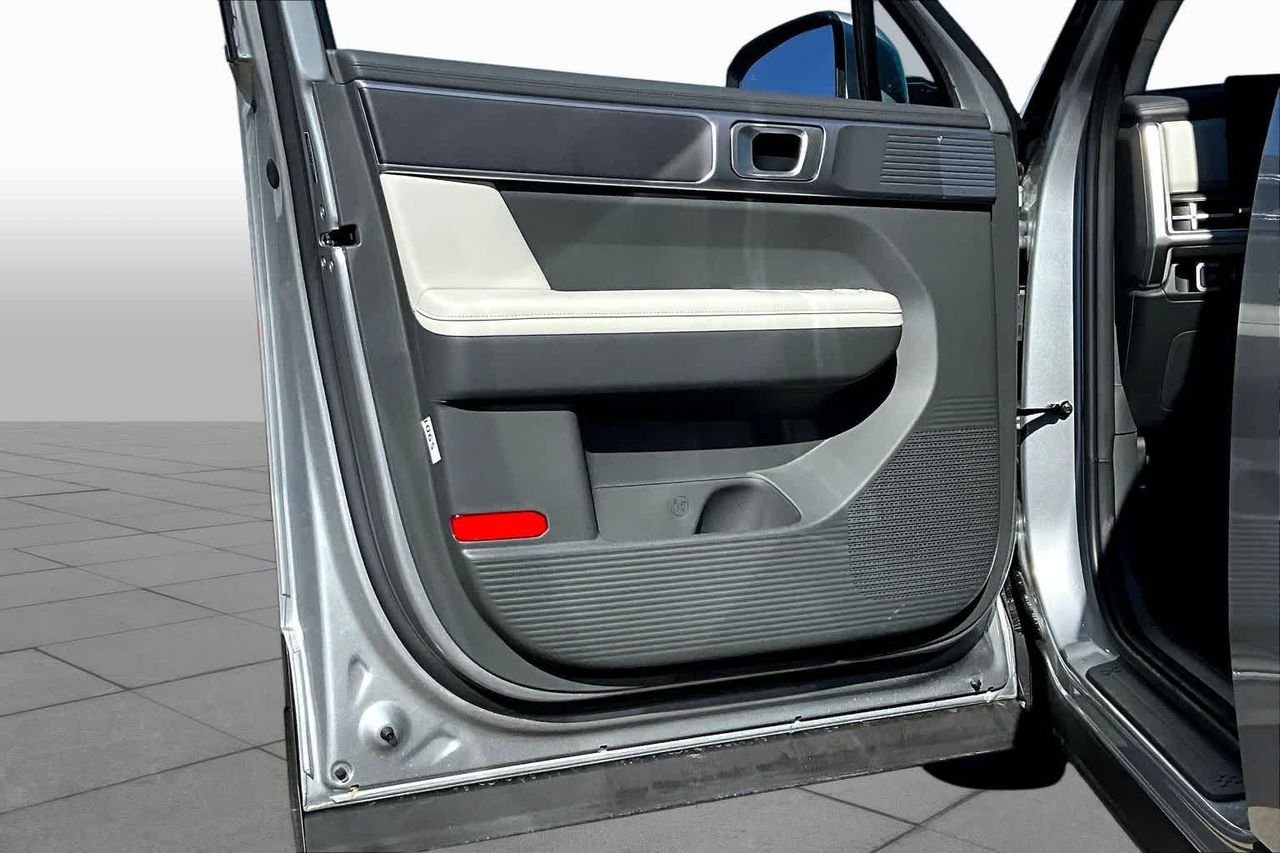 New 2026 Shimmering Silver Hyundai SEL image 10