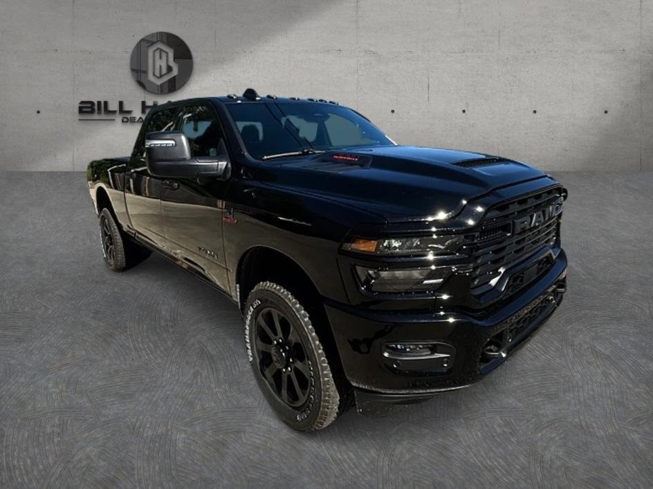New 2026 Diamond Black Crystal Pearl-Coat Exterior Paint RAM Big Horn image 3
