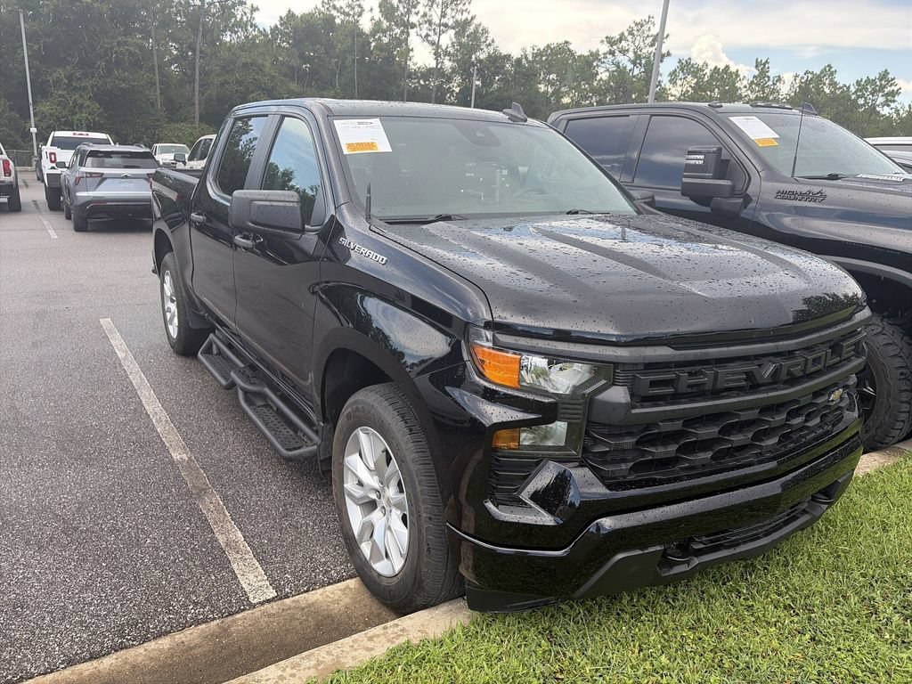 Used 2022 BLACK Chevrolet Custom image 4