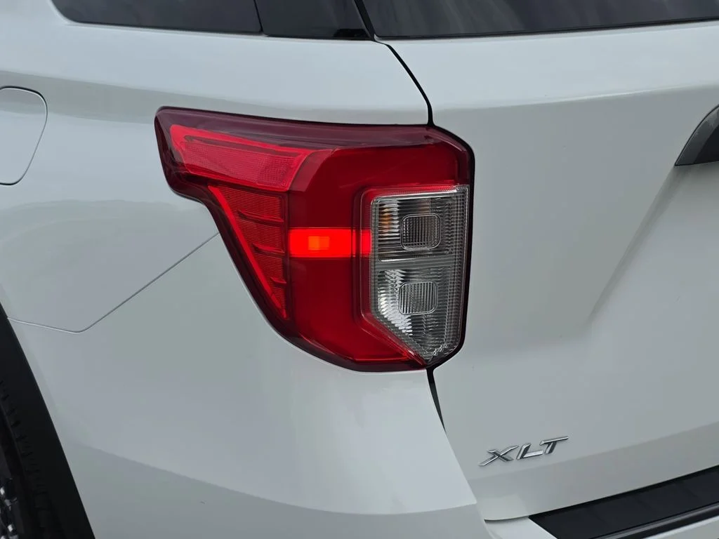 Certified Used 2023 White Metallic Ford XLT image 30