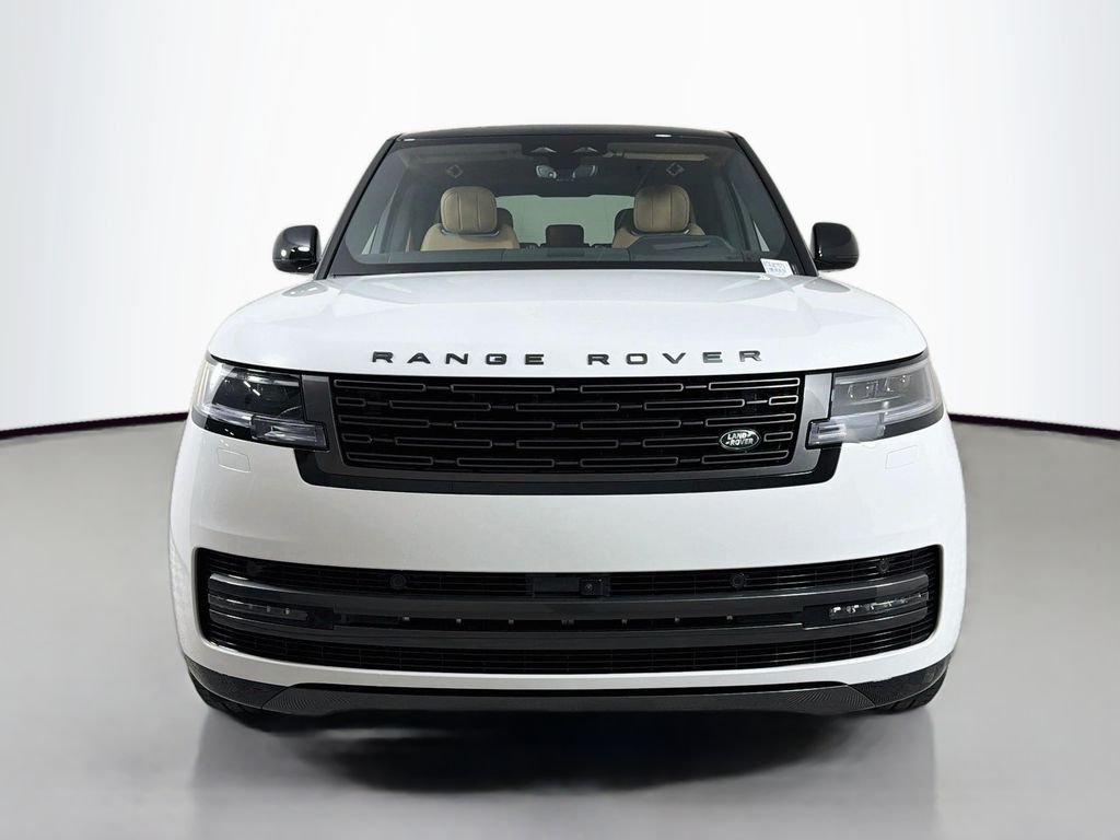New 2026 Fuji White Land Rover SE image 2