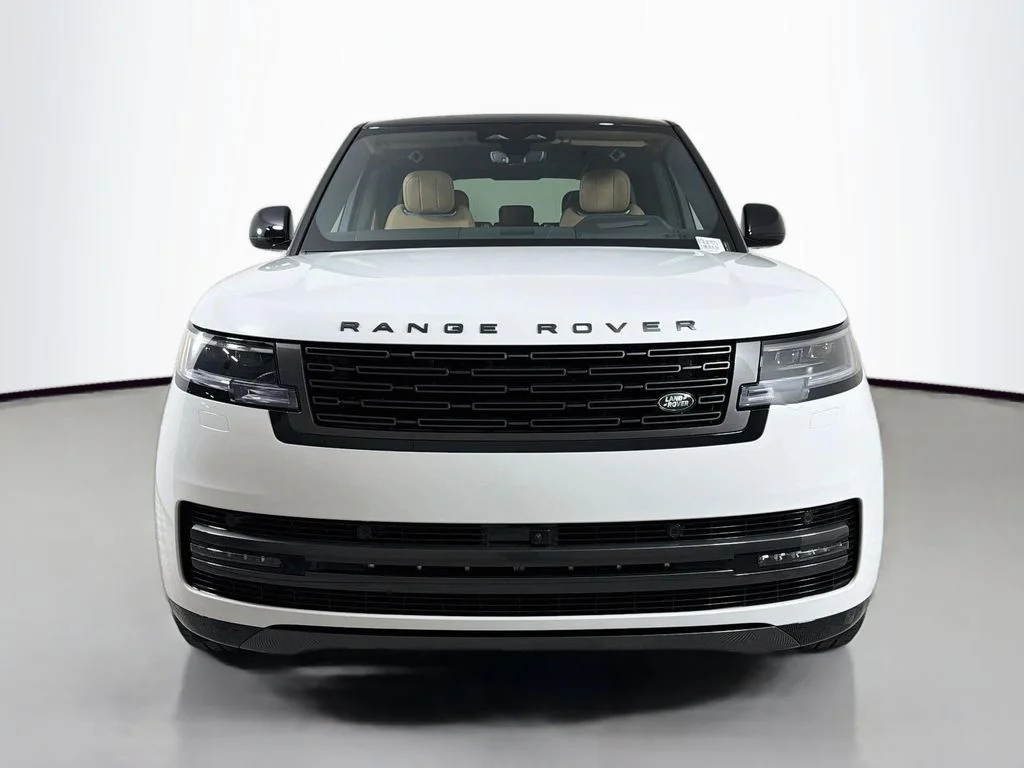 New 2026 Fuji White Land Rover SE image 2