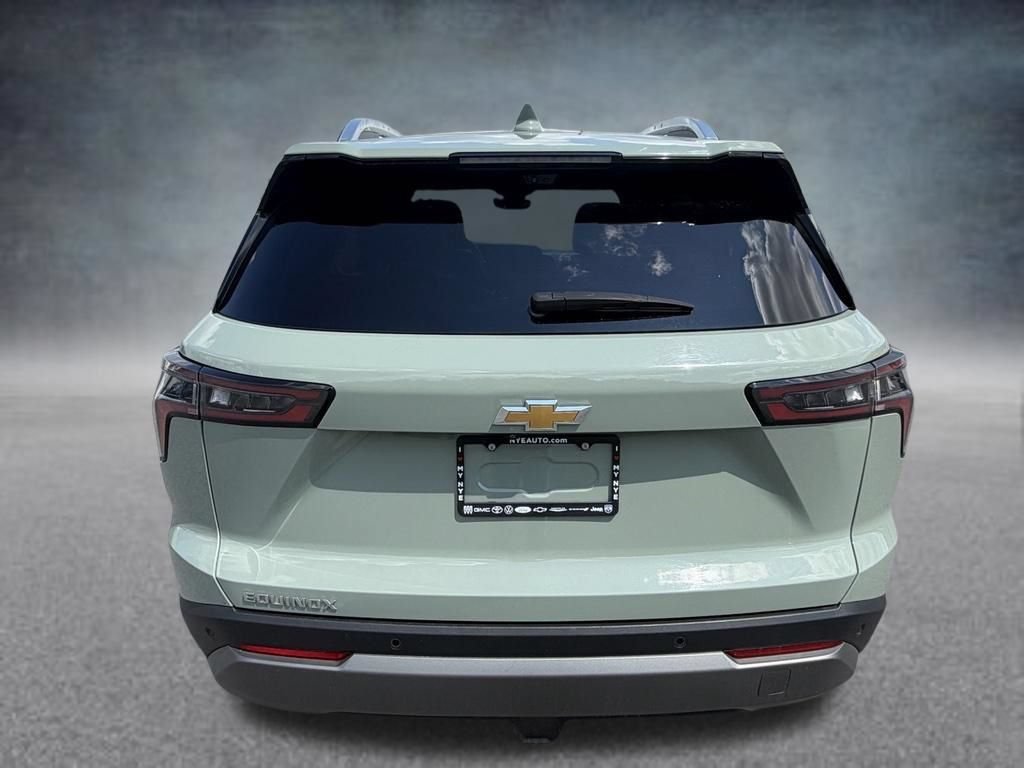Used 2025 Cacti Green Chevrolet LT image 4