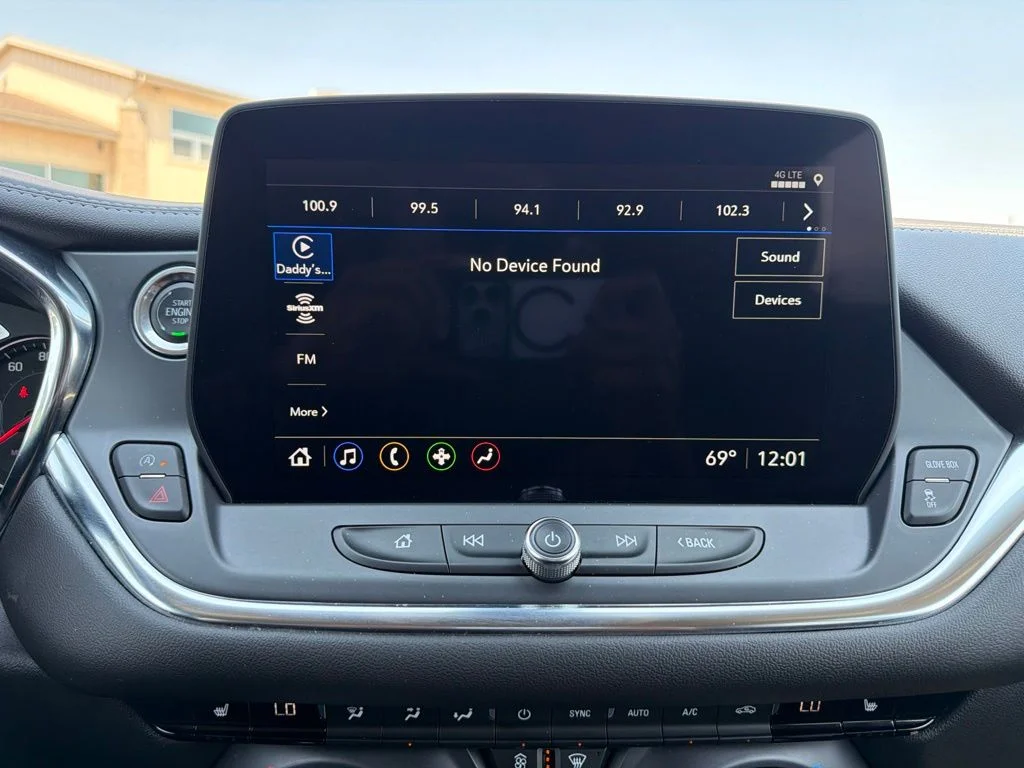 Used 2025 White Chevrolet LT image 12