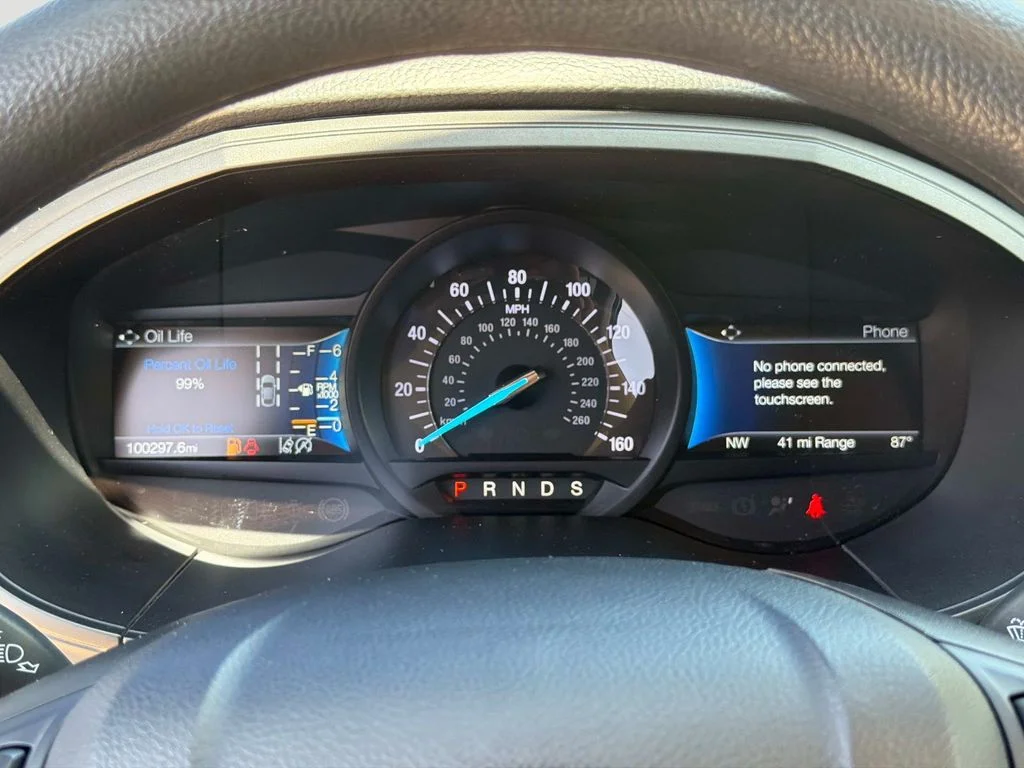 Used 2022 Silver Metallic Ford SE image 27