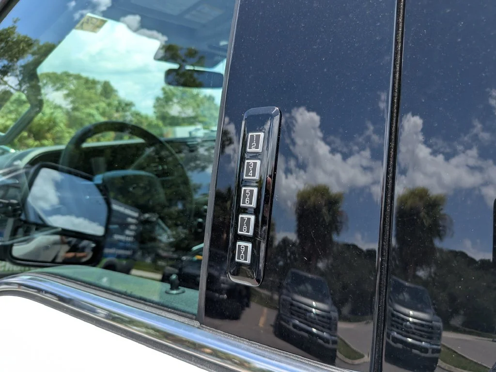 New 2026 Star White Metallic Tri-Coat Ford F-250® Lariat® image 18