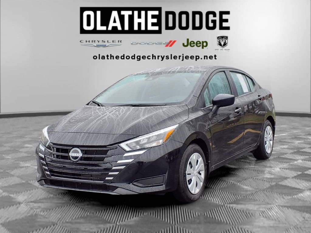 2025 Nissan Versa Sedan S