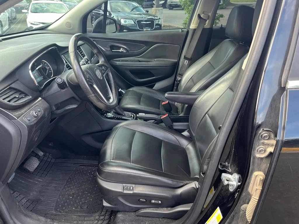 Used 2020 Black Buick Essence image 16