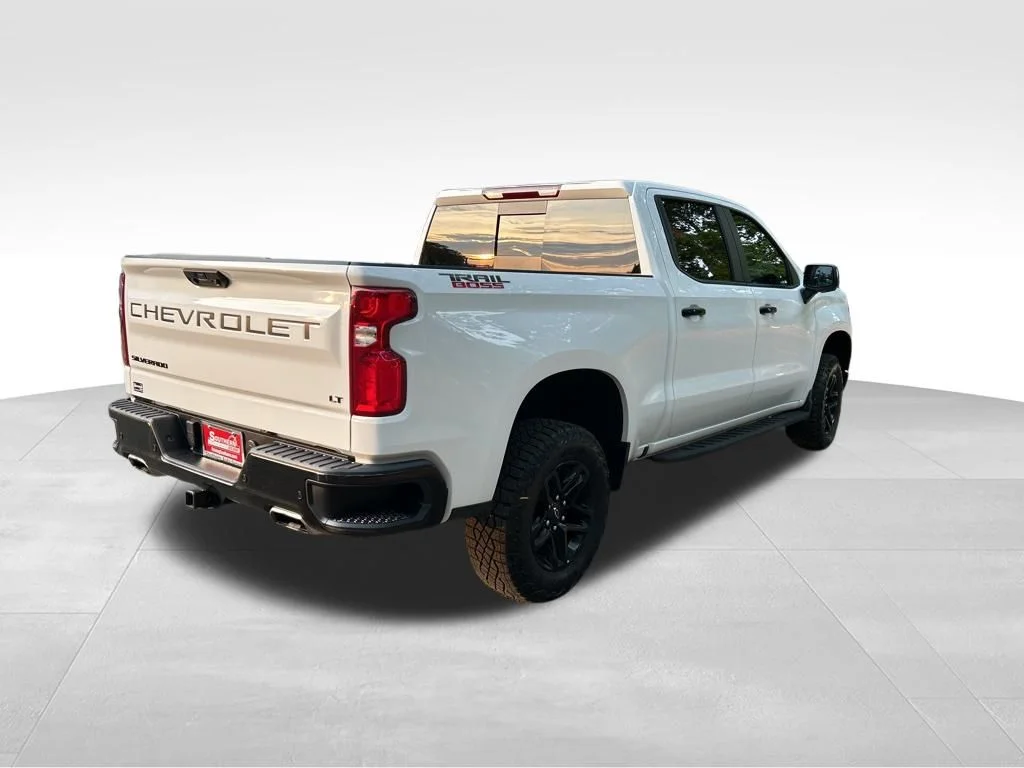 Used 2024 White Chevrolet LT Trail Boss image 5