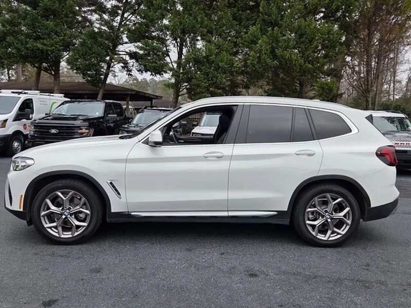 Used 2022 Alpine White BMW xDrive30i image 5
