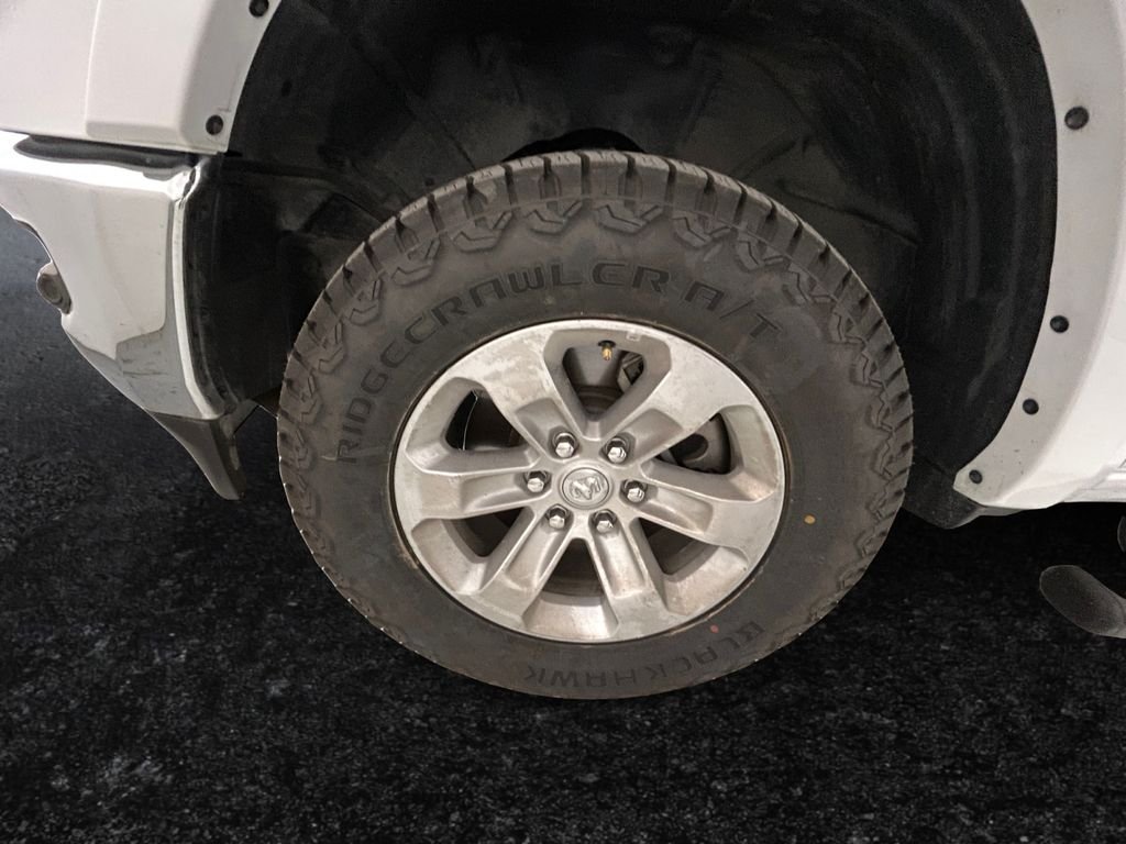 Used 2022 White Ram Laramie image 27
