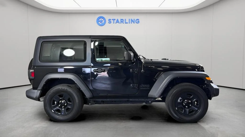 Used 2022 Black Jeep Sport 4x4 image 11