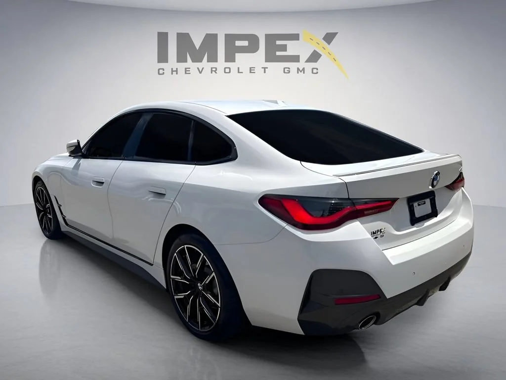 Used 2023  BMW 430i image 3