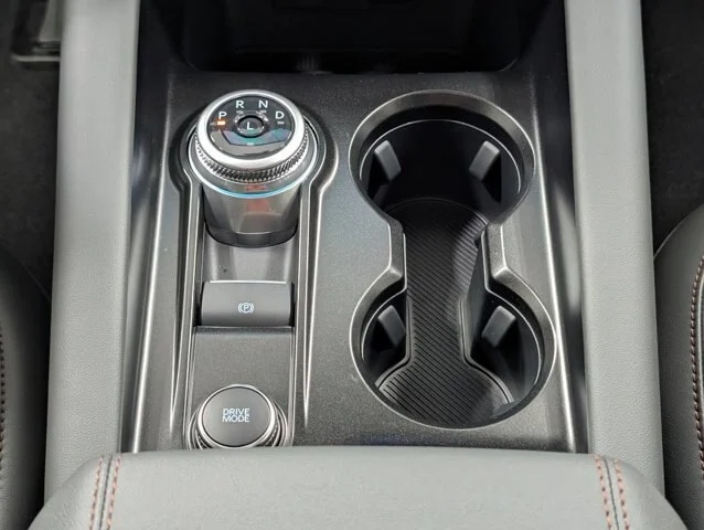 New 2026 Star White Metallic Tri-Coat Ford Active image 34