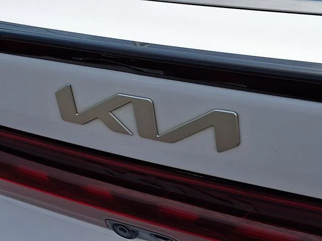 Certified Used 2022 White Kia GT-Line image 32