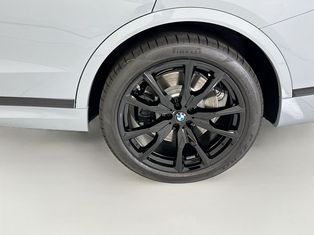 New 2027 Gray Metallic BMW M60i image 30