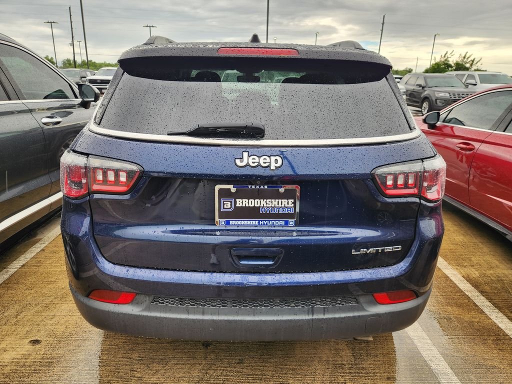 Used 2020 Jazz Blue Pearlcoat Jeep Limited image 7