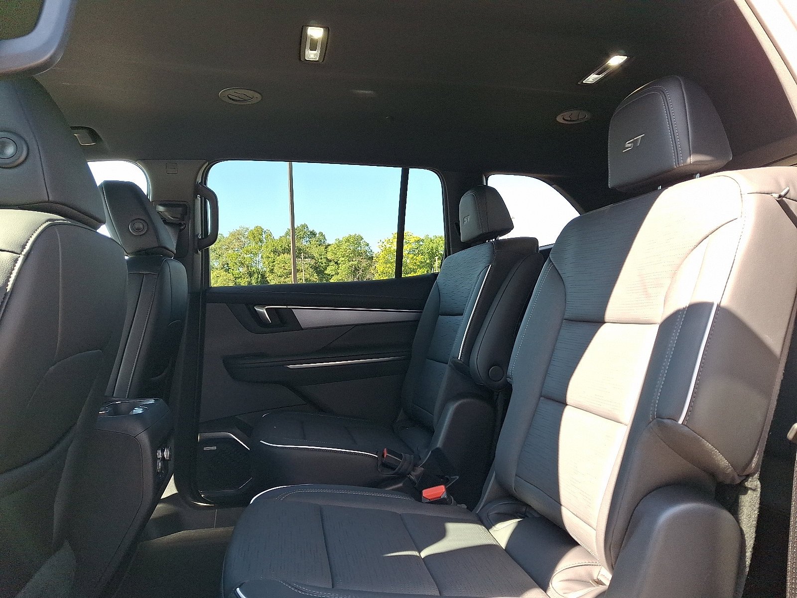 2026 Buick Enclave Sport Touring - Photo 6