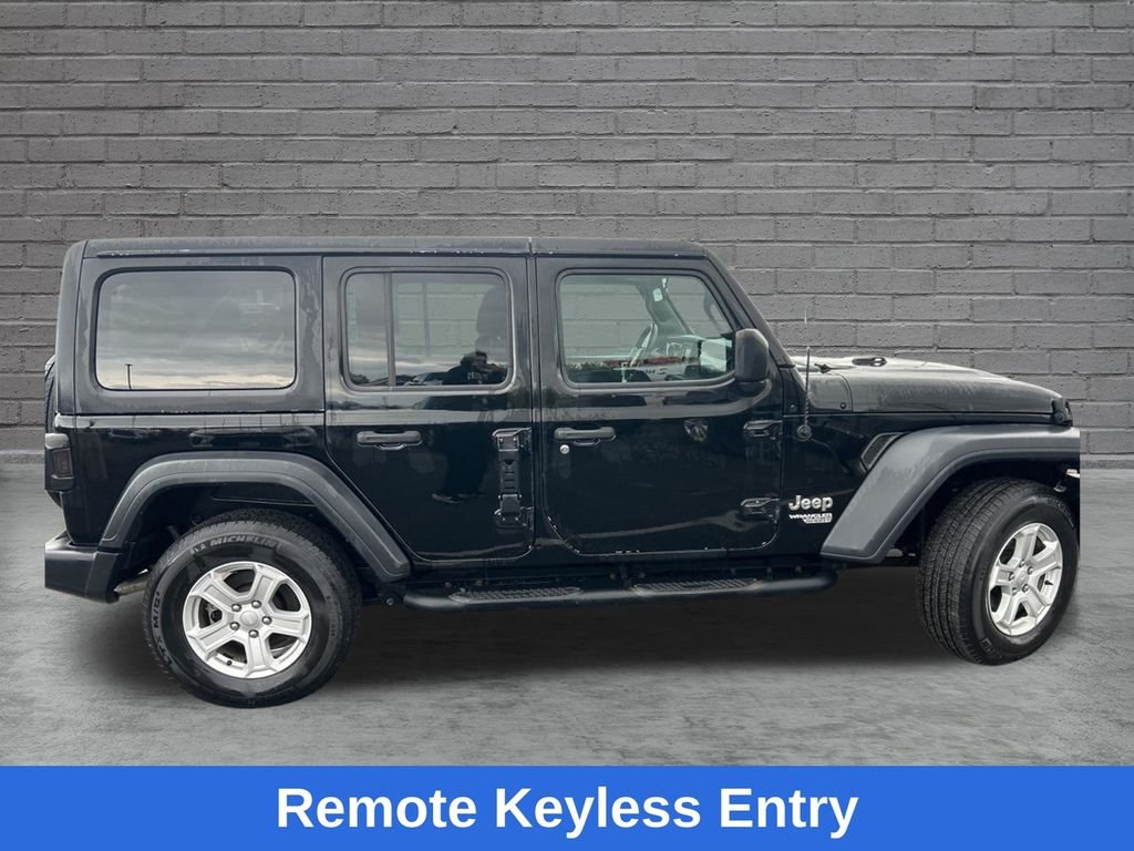Used 2018 Black Jeep Unlimited Sport S image 10