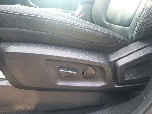 Used 2023 Green Ford Lariat image 17