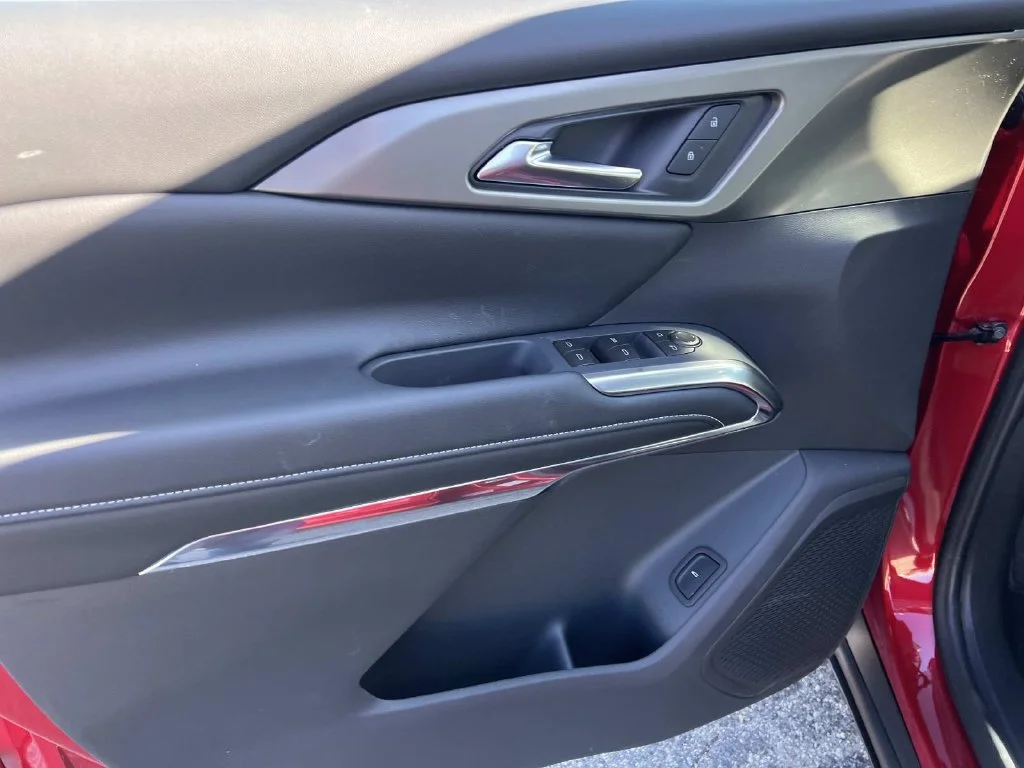 2027 Chevrolet Traverse LT - Photo 12