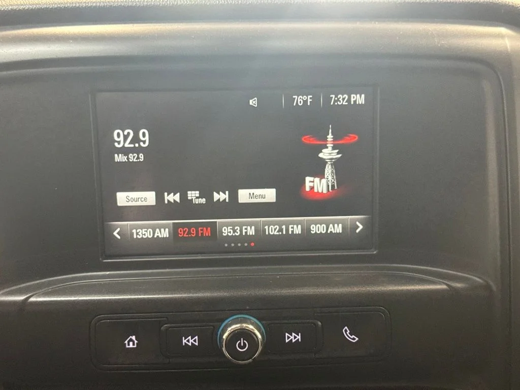 Used 2017 Summit White GMC Base image 14