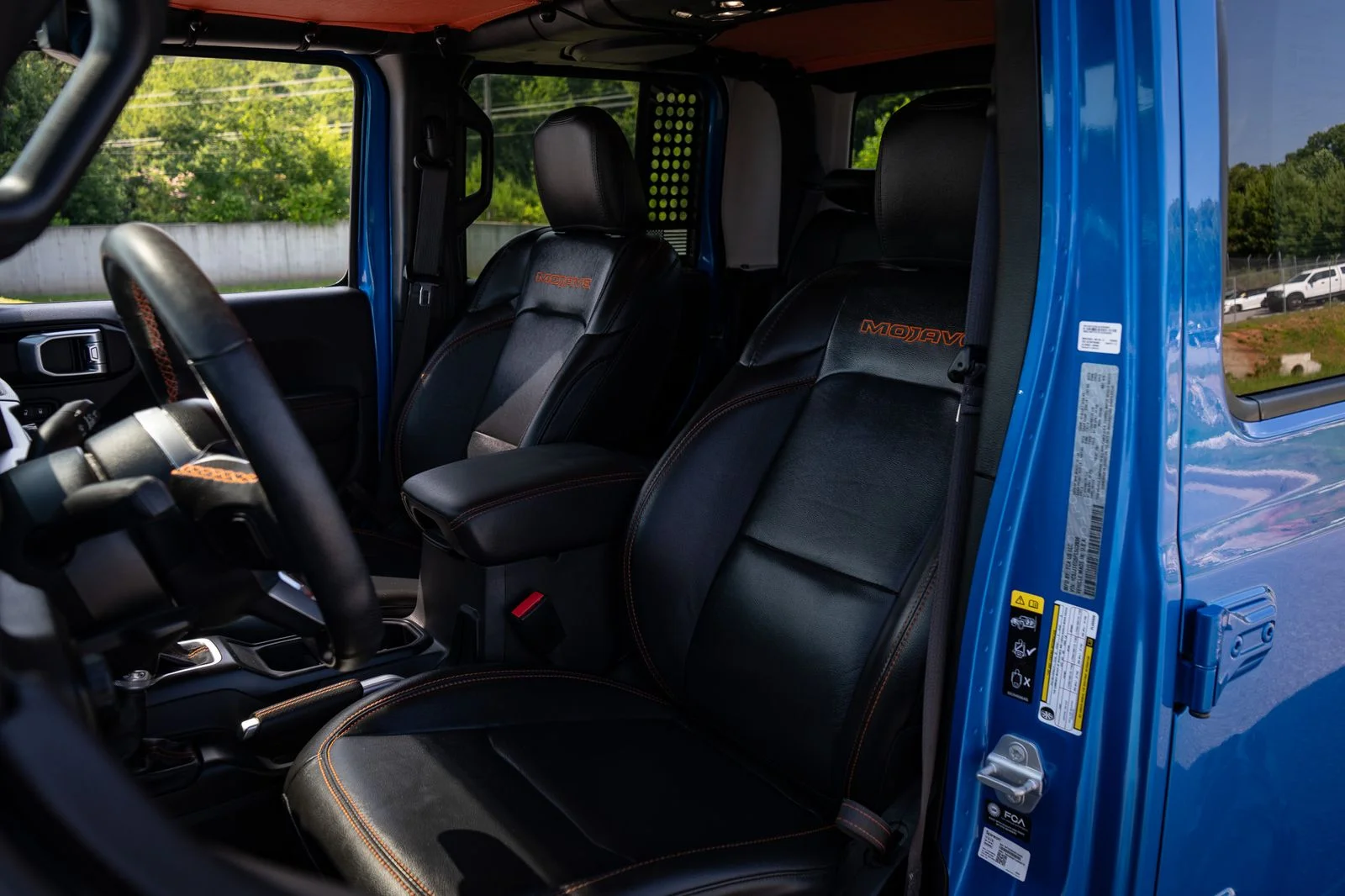 Used 2023 Blue Pearl Jeep Mojave image 15