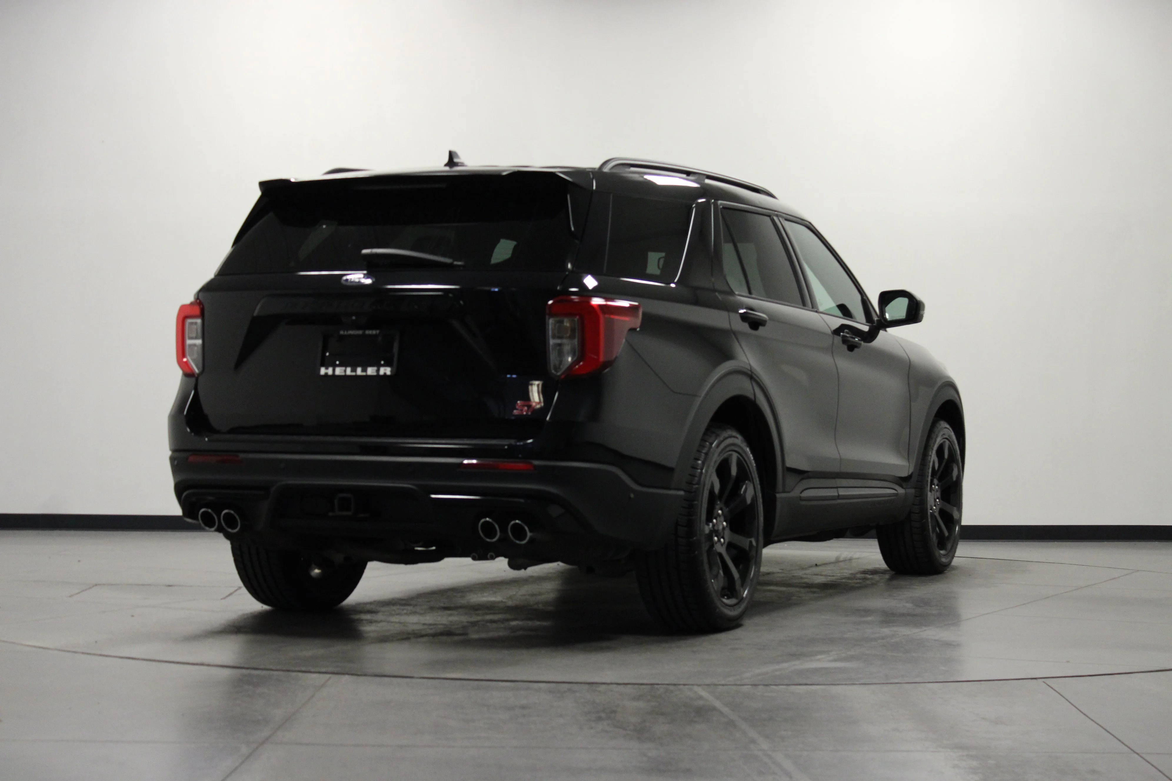 Used 2021 Black Metallic Ford ST image 4