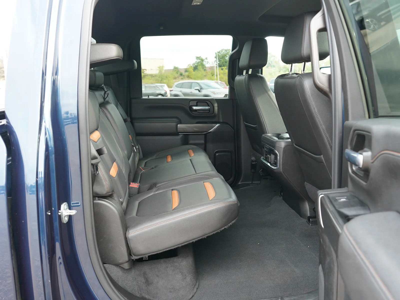Used 2022 Pacific Blue Metallic GMC AT4 image 11