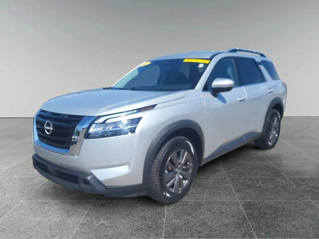 Used 2022 Brilliant Silver Metallic Nissan SV image 1