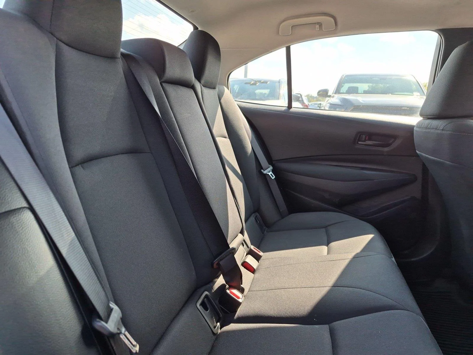 Used 2025 Underground Toyota LE image 32