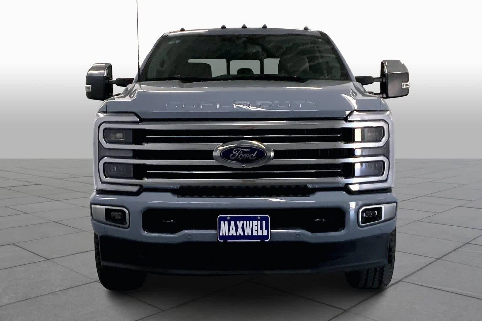 Used 2025 Glacier Gray Metallic Tri-Coat Ford Platinum image 4