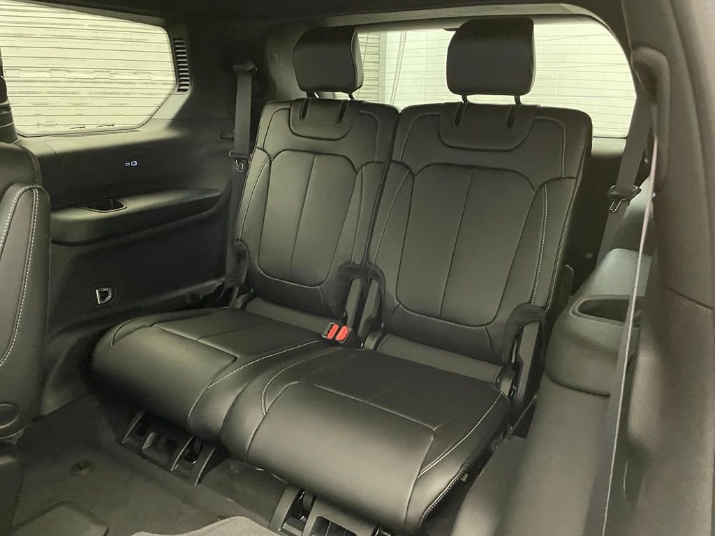 New 2025 Velvet Red Pearl-Coat Exterior Paint Jeep Limited image 19