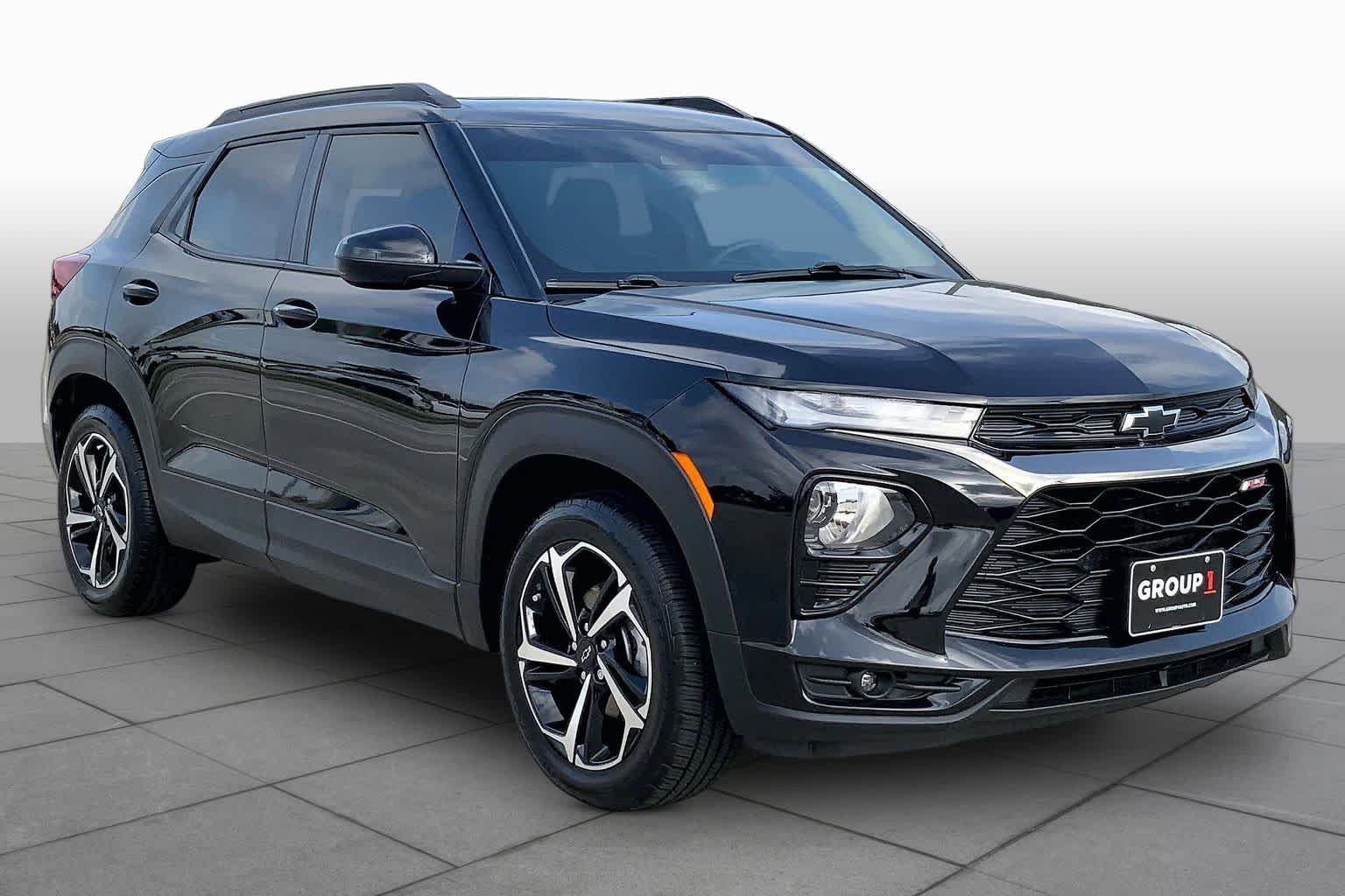 Used 2023 Mosaic Black Metallic Chevrolet RS image 3