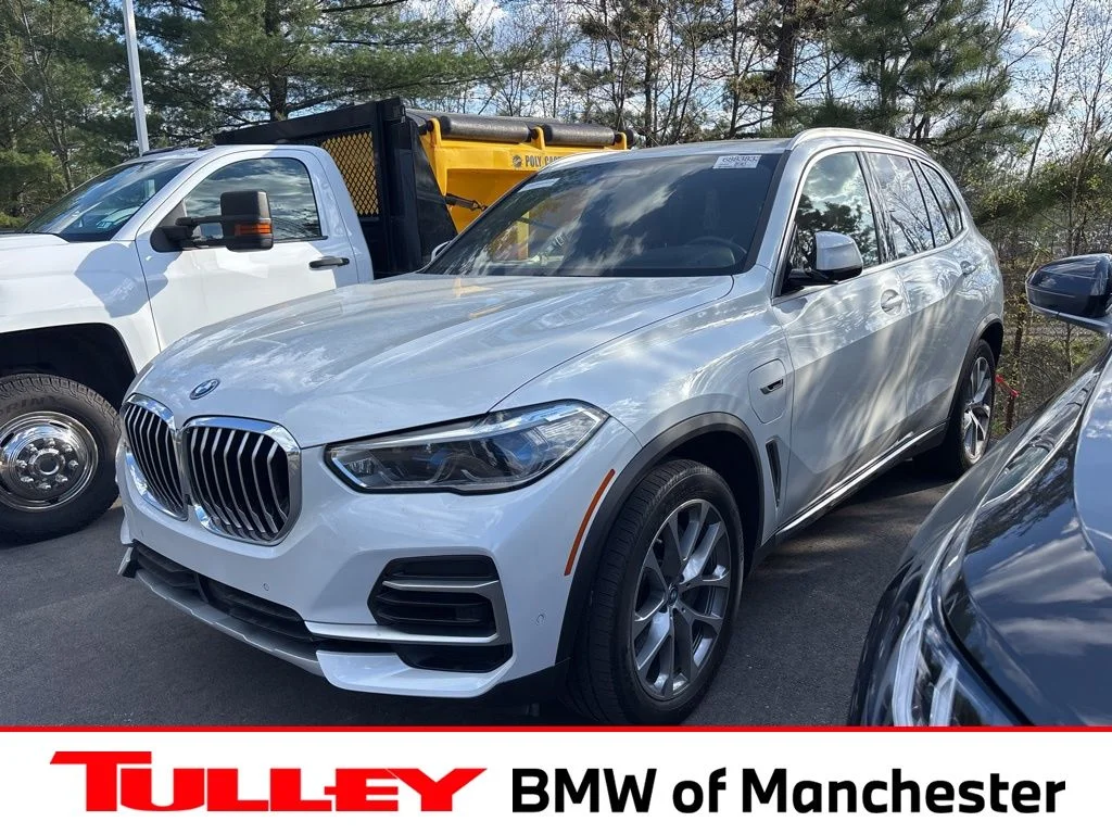 2023 BMW X5 xDrive45e's photo