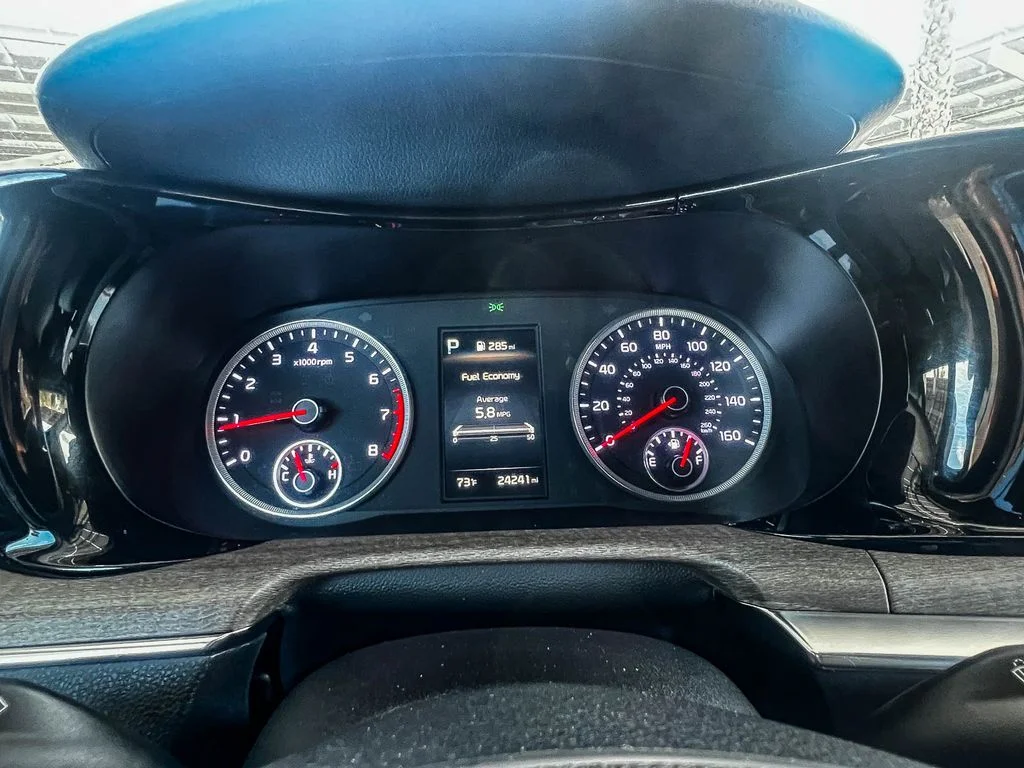 Used 2024 White Kia EX image 21