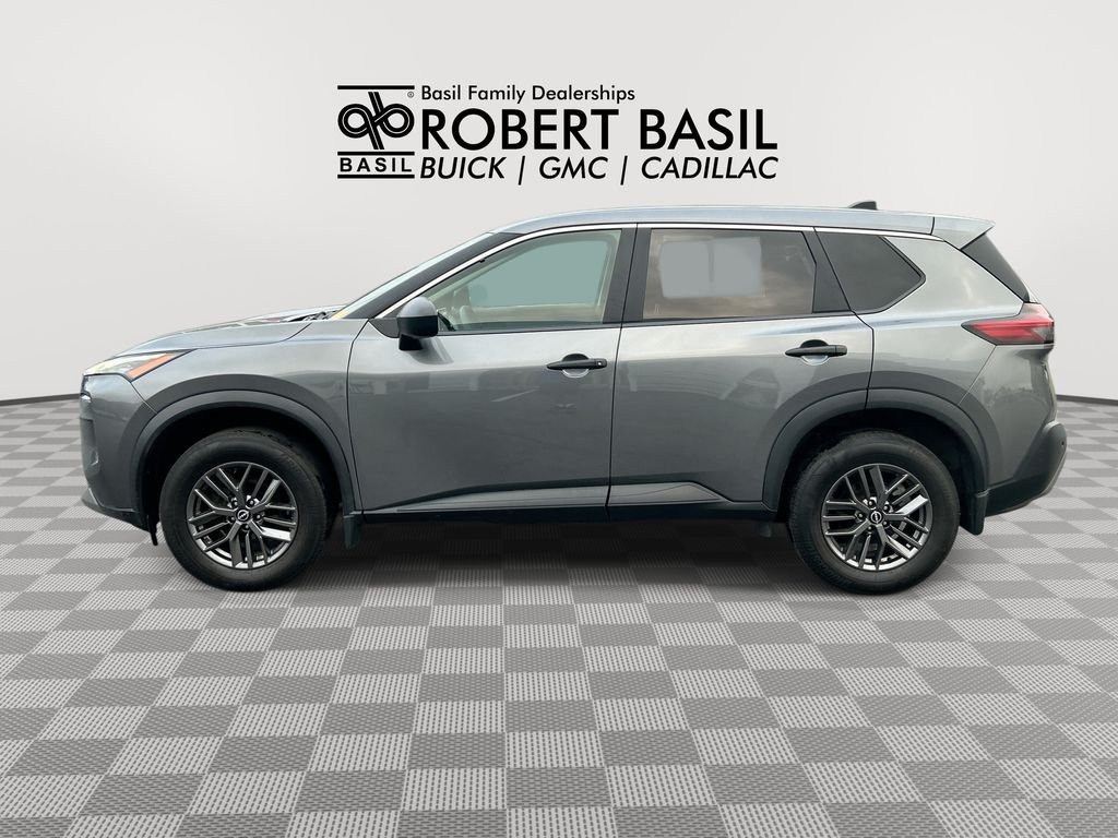 Used 2023 Gray Nissan S image 5